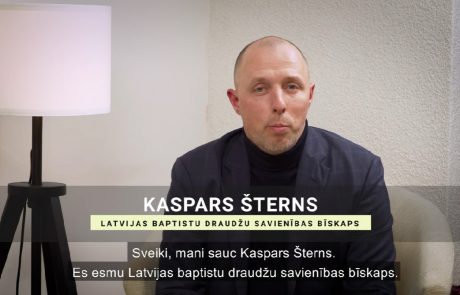 Balsot par ģimeni aicina Kaspars Šterns